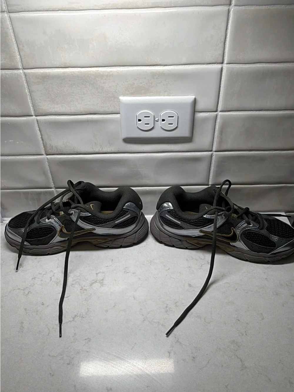 Nike Big Kids V5 RNR Tennis Shoes